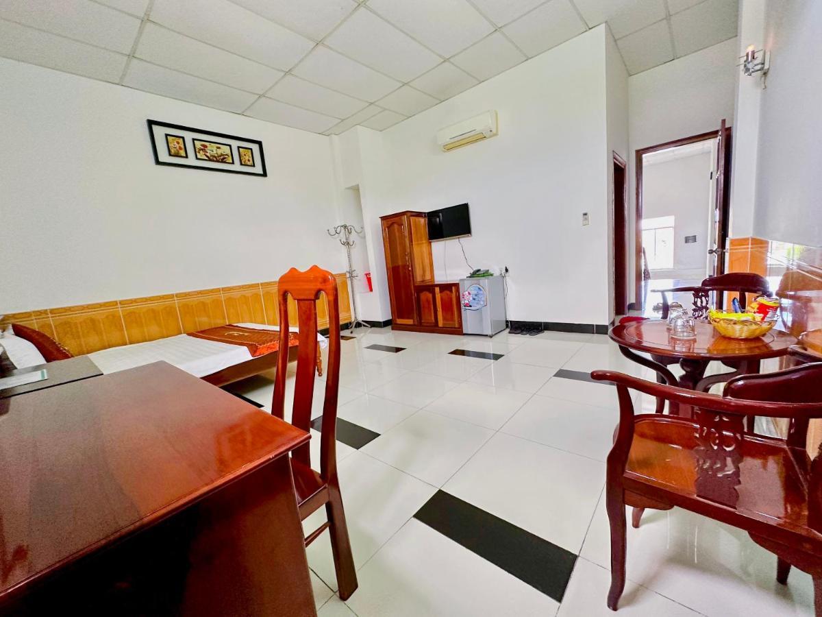 Tỉnh Kontum Truc Hoang Ha Hotel מראה חיצוני תמונה