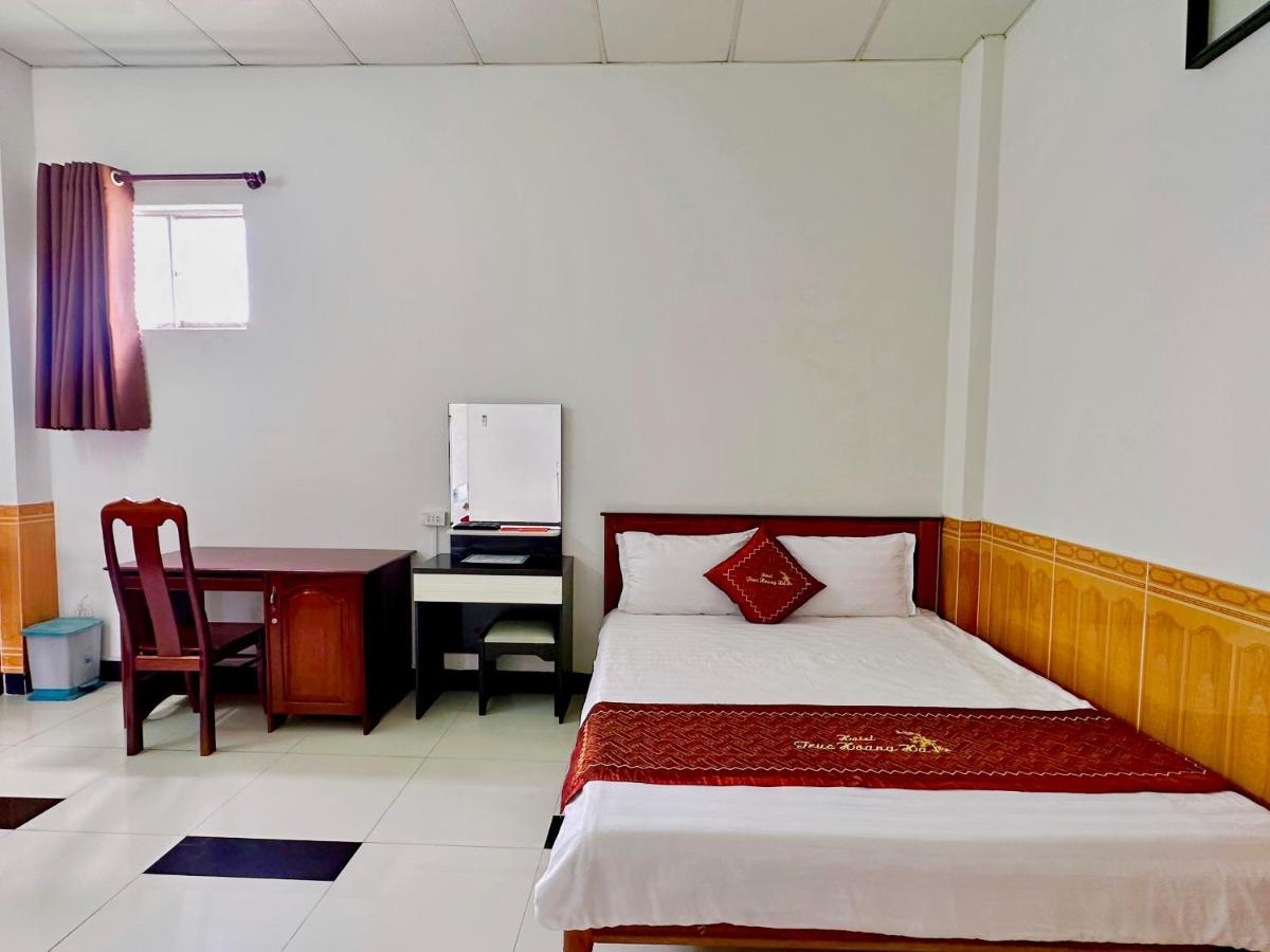 Tỉnh Kontum Truc Hoang Ha Hotel מראה חיצוני תמונה