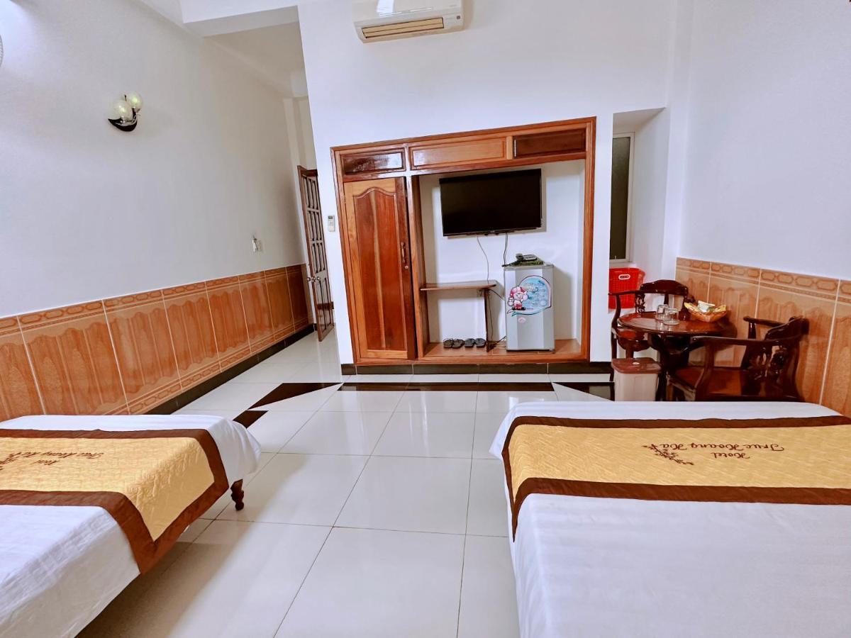 Tỉnh Kontum Truc Hoang Ha Hotel מראה חיצוני תמונה