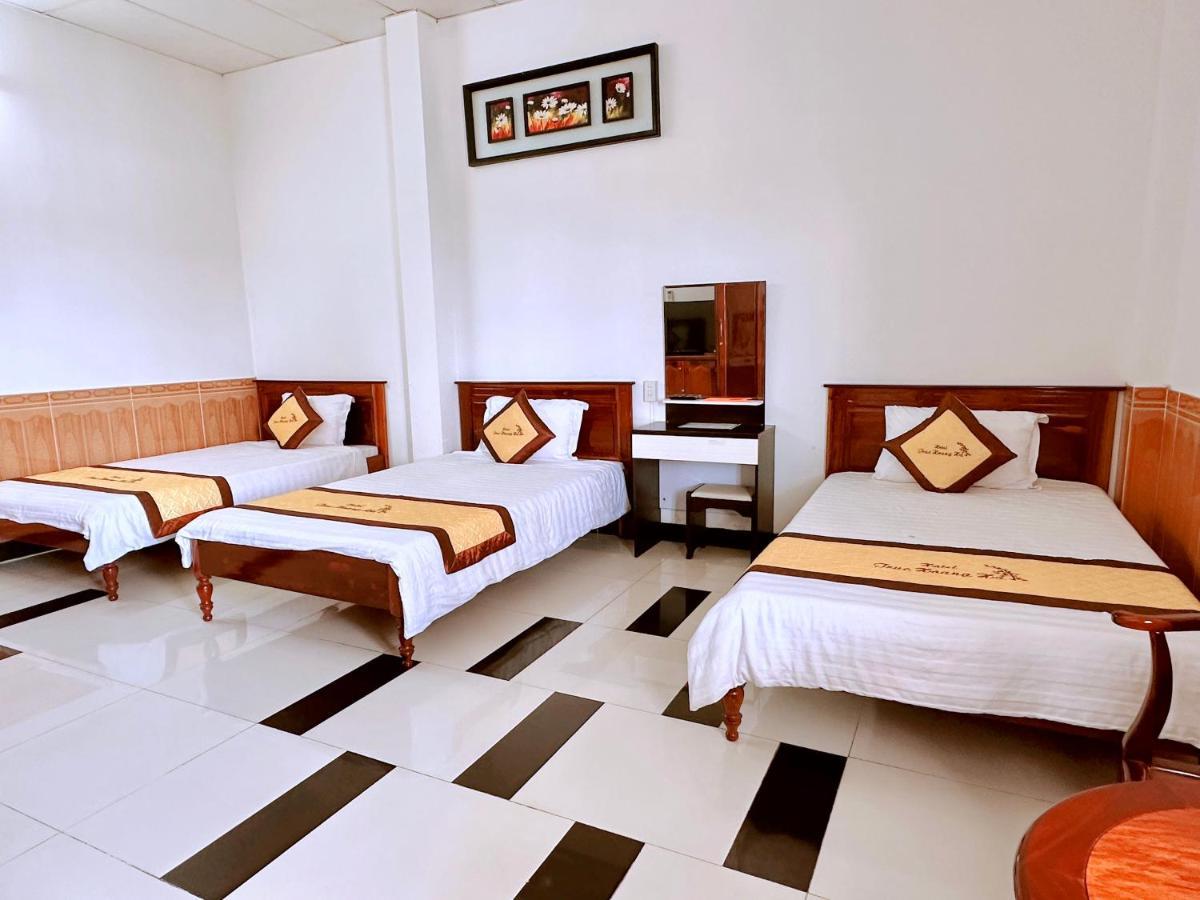 Tỉnh Kontum Truc Hoang Ha Hotel מראה חיצוני תמונה