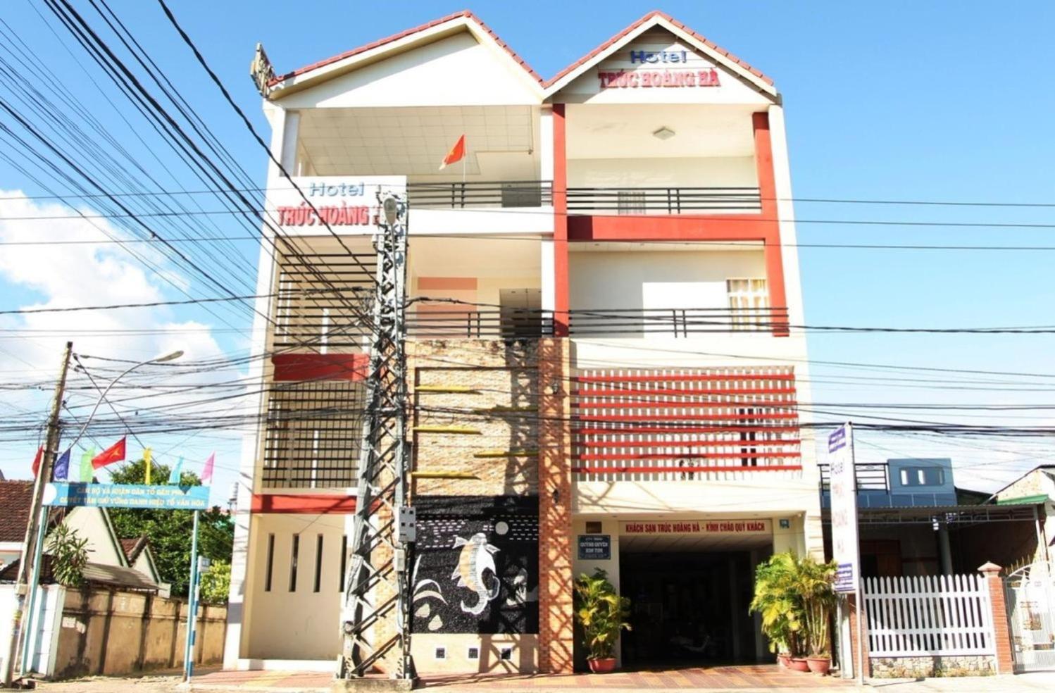 Tỉnh Kontum Truc Hoang Ha Hotel מראה חיצוני תמונה